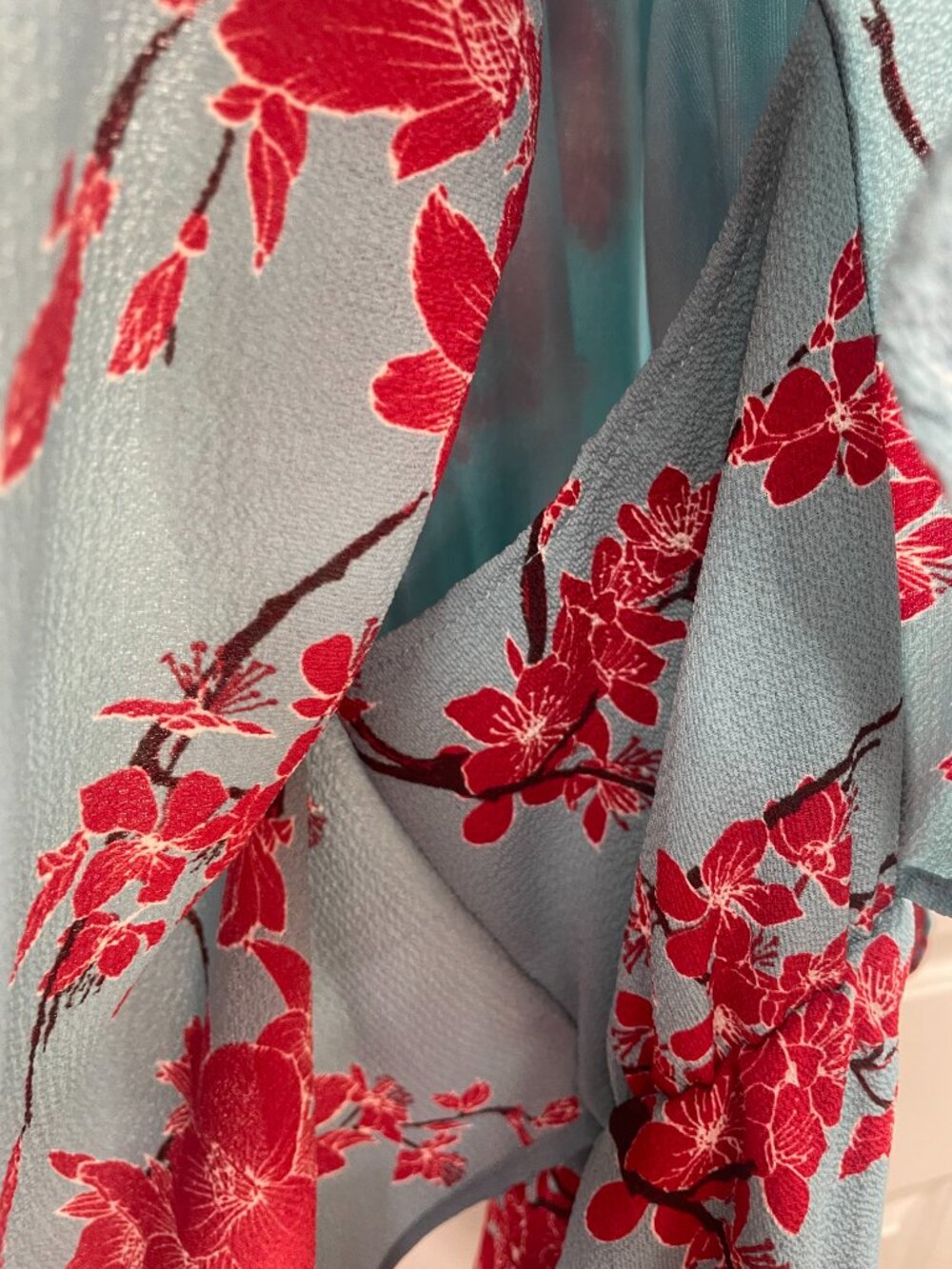NEW Kiyonna Blue Floral Wrap Top – Plus Size 0X - Picture 7 of 7